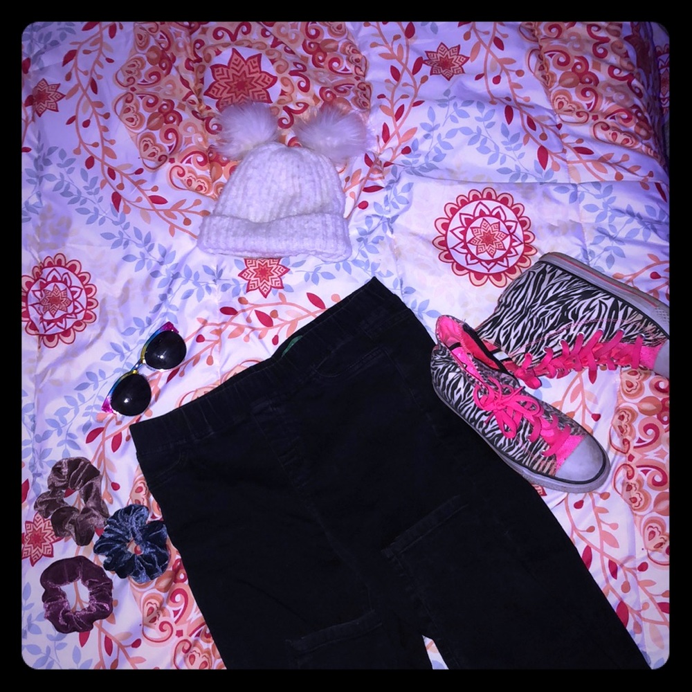 Jeans, beanie, shoes,  sunglasses, and scrunchies!